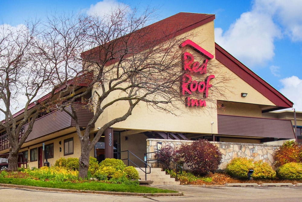 Red Roof Inn Madison WI - photo 4