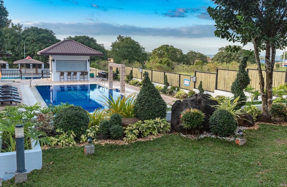 Nauvoo Farm Resort — hotel in Magalang