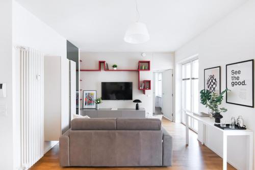 Easylife Milano Rontgen 24D Bocconi — 4-Star Luxury Hotel in Milan, Italy