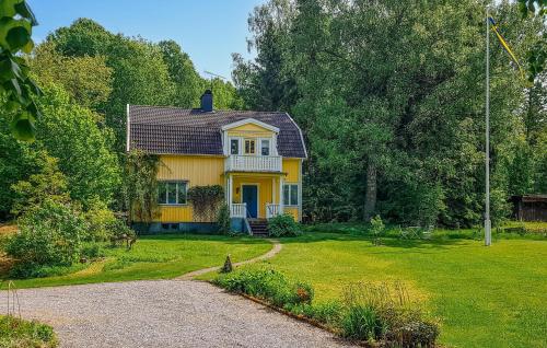 4 Bedroom Gorgeous Home In Motala — 4-Star Luxury Hotel in Motala, Sweden
