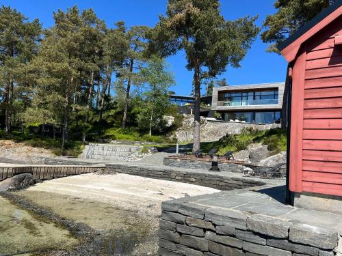 Villa Vy a gem with private beach in Bergen — 4-Star Luxury Hotel in Bergen, Norway