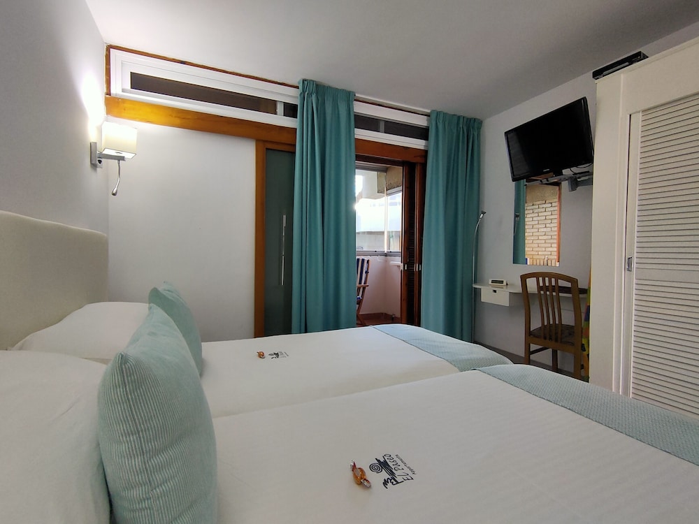 Apartamentos El Paseo — 4-Star Luxury Hotel in Playa Del Ingles, Spain