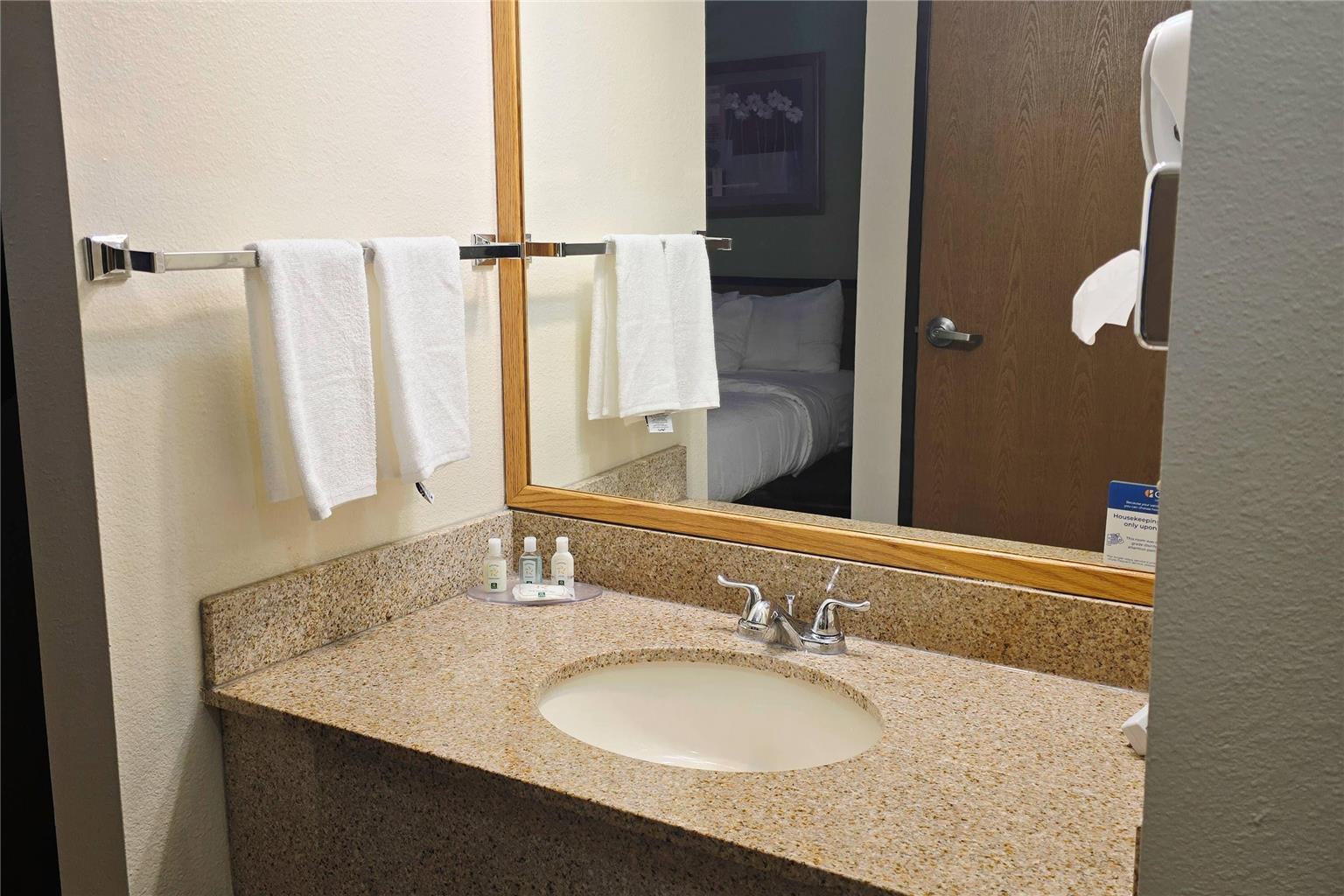 Quality Inn Durand I 69 - photo 36