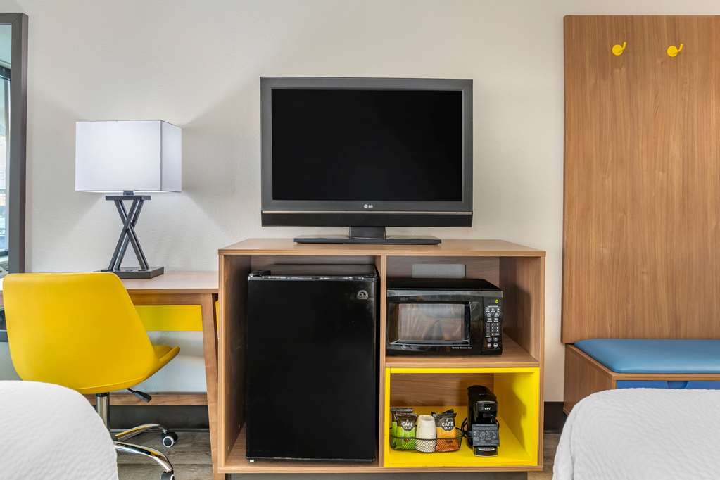 Days Inn & Suites by Wyndham Rocky Mount Golden East - photo 31