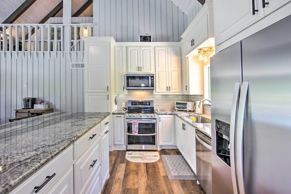 Brookeland Resort Cabin with Golf and Lake Access - photo 6