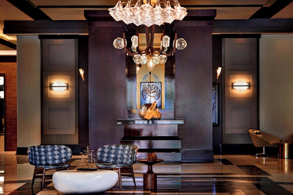 Renaissance Phoenix Downtown - photo 2