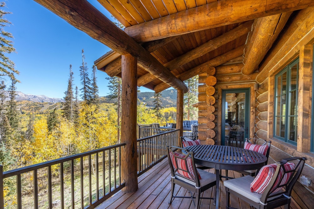 Hilltop Hideaway Expansive Views From This Private Estate Hot Tub Pool Table - photo 43