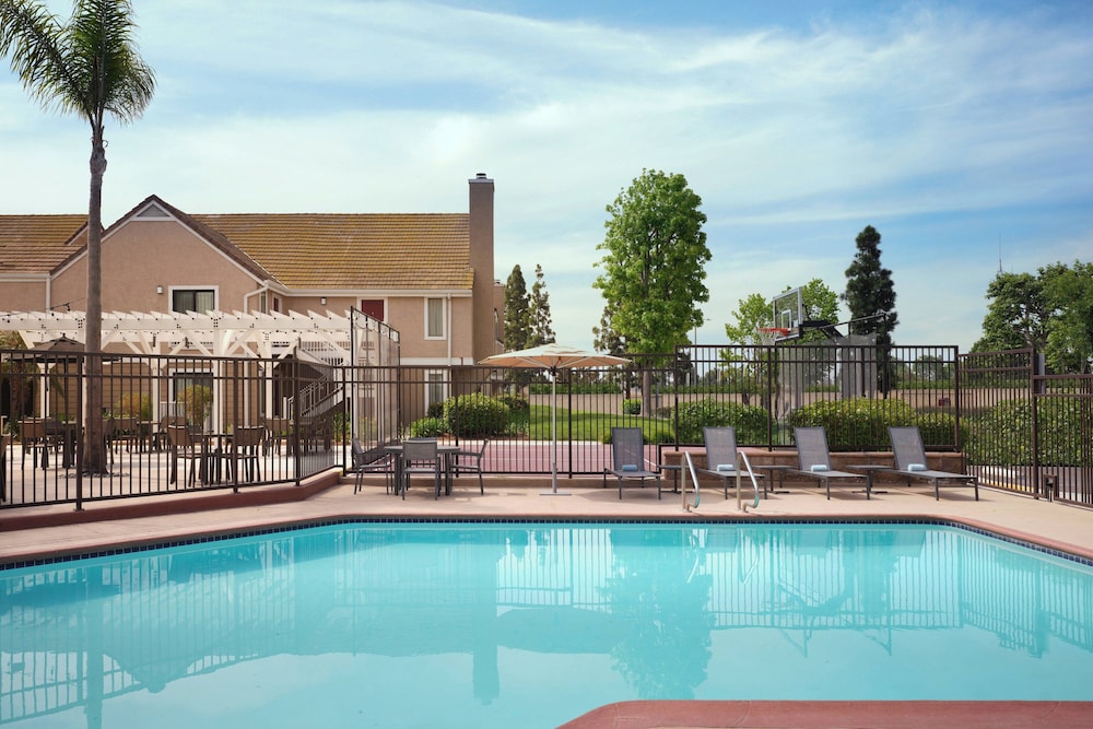 Residence Inn by Marriott Costa Mesa Newport Beach - photo 15