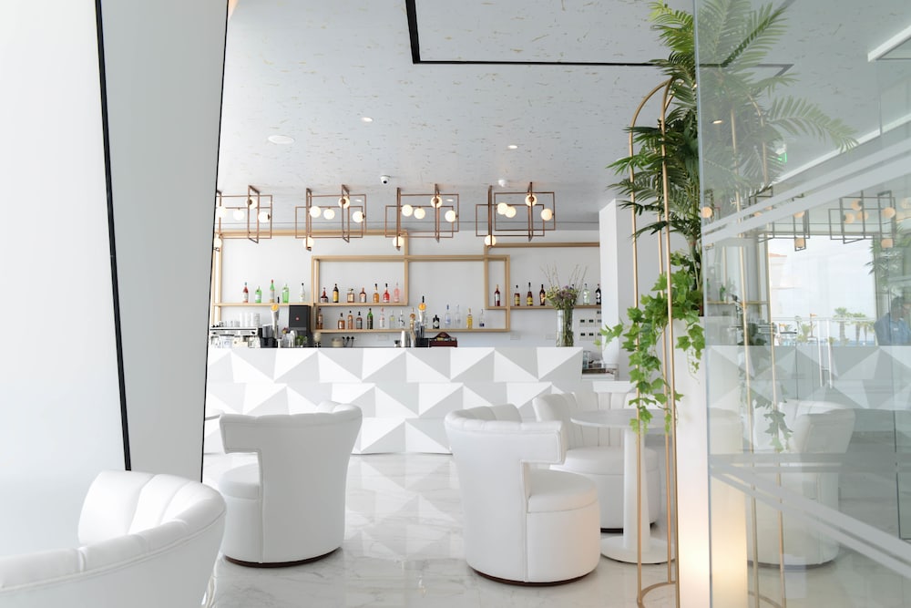 מזון ומשקאות