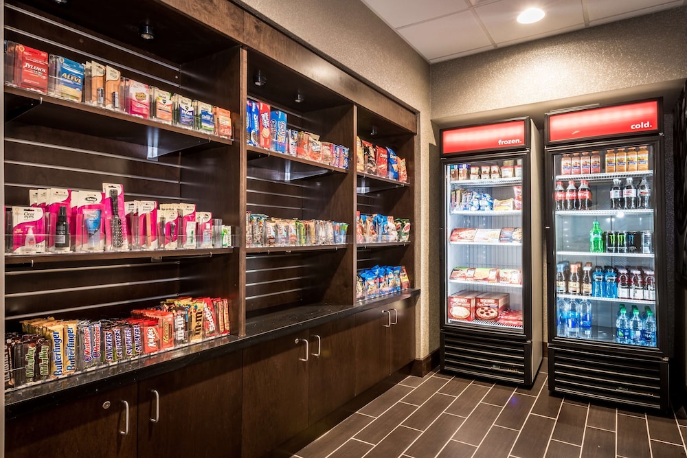Hampton Inn & Suites Hammond - photo 35