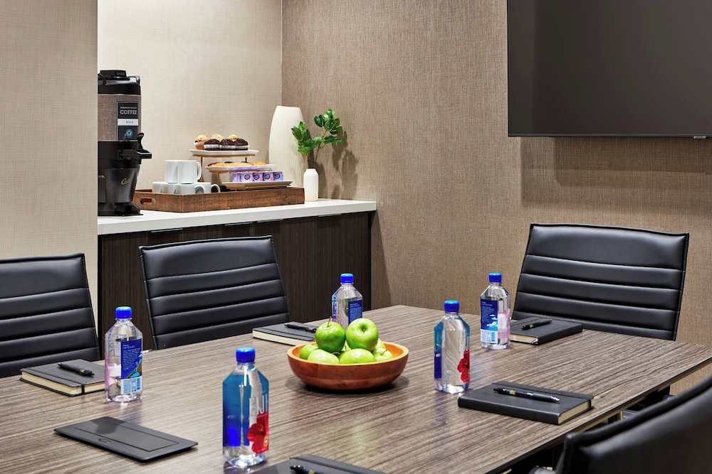 SpringHill Suites by Marriott Los Angeles Downey - photo 33