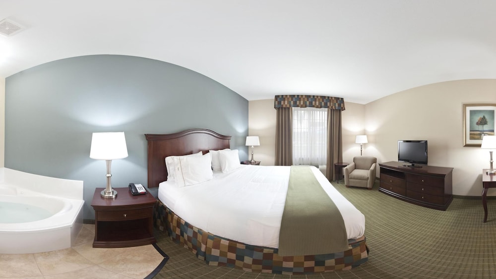 Holiday Inn Express and Suites Henderson by IHG - photo 4