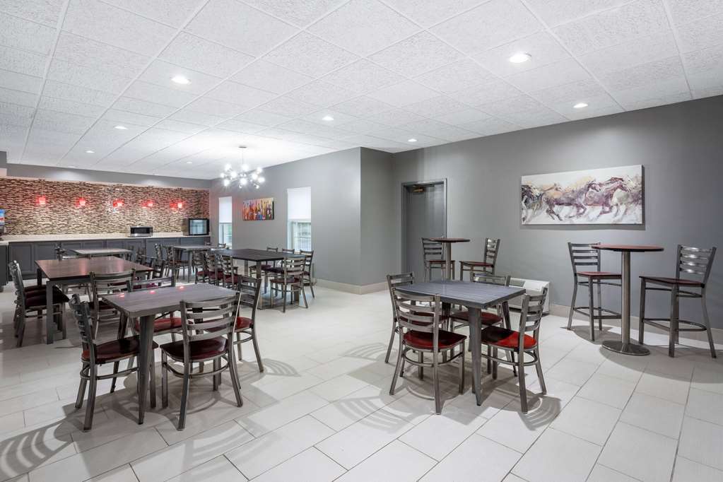 Ramada by Wyndham Sellersburg Louisville North - photo 44