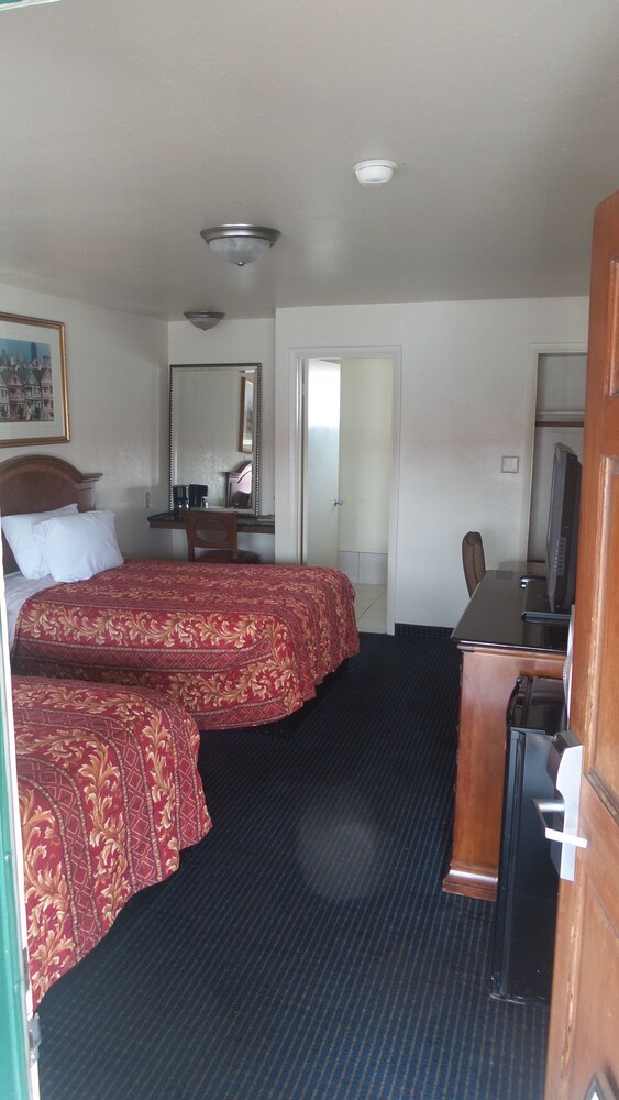 Holiday Motel Oakdale - photo 10
