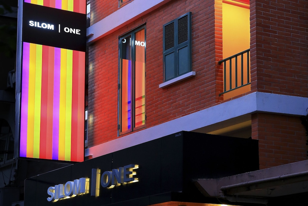 Silom One — Bangkok — photo 2