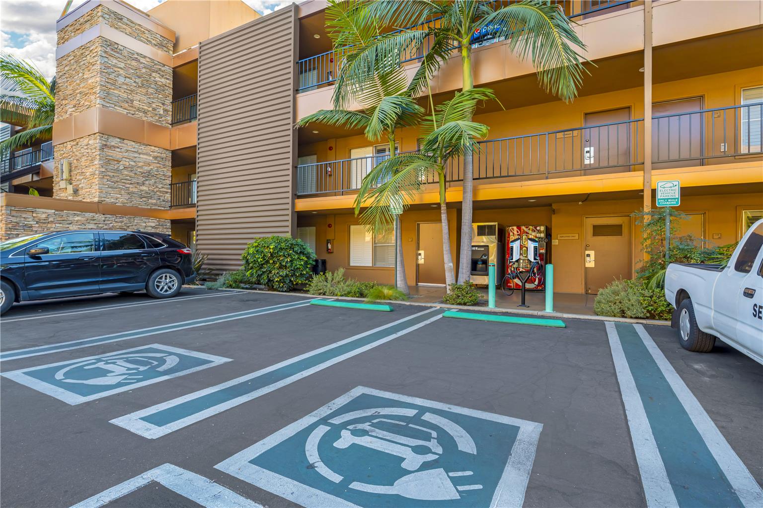 Best Western Plus Stovall's Inn - photo 19