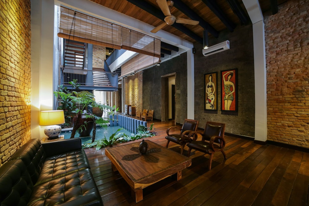 1825 Gallery Hotel — Malacca — photo 2