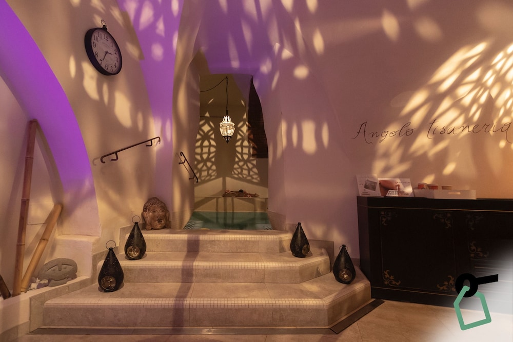 Hotiday Vezzano Ligure — hotel in Vezzano Ligure