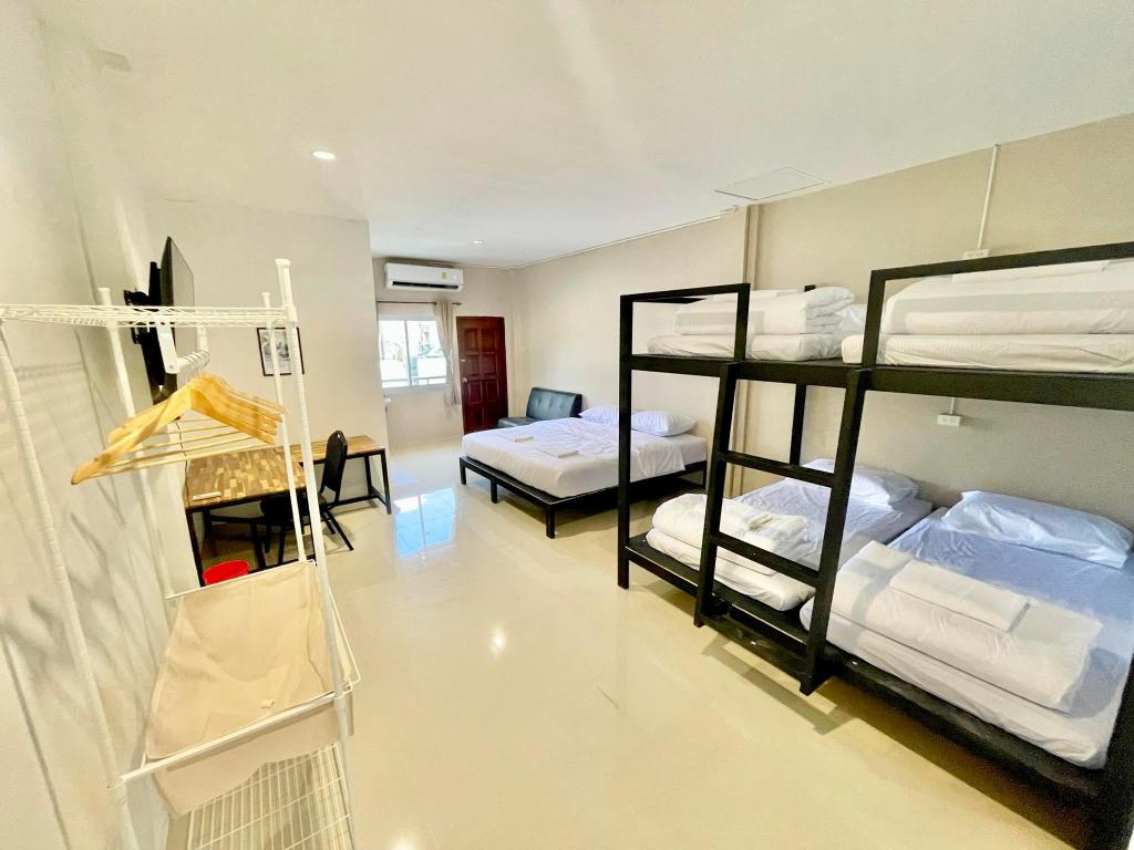 Lamoon 90s in Hat Yai, Thailand