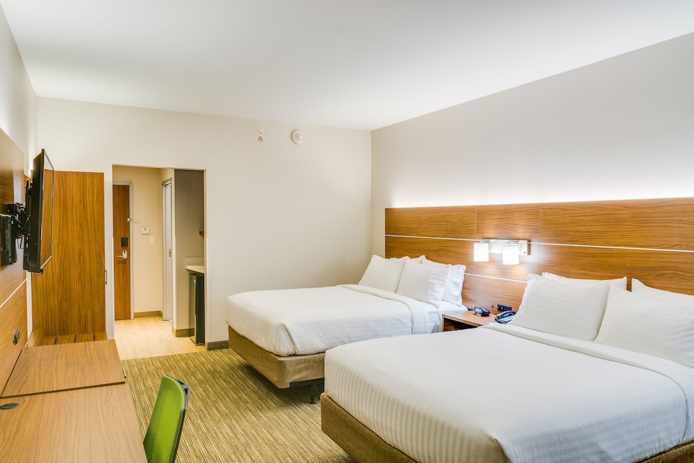 Holiday Inn Express & Suites Russellville by IHG - photo 10