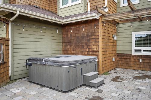 Five Peaks ac hot Tub 5br 3.5ba - photo 22
