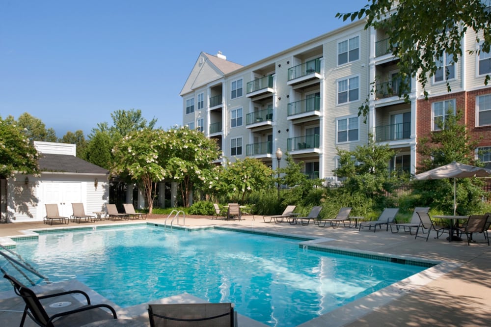 Global Luxury Suites at Town Center — 4-Star Luxury Hotel in Columbia, United States