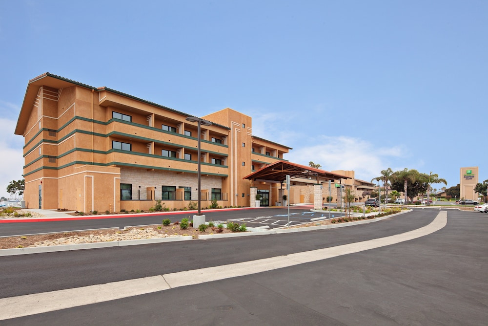 Holiday Inn Express Hotel & Suites Ventura an IHG Hotel - featured photo