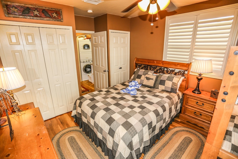 3610 Estero Blvd - photo 6