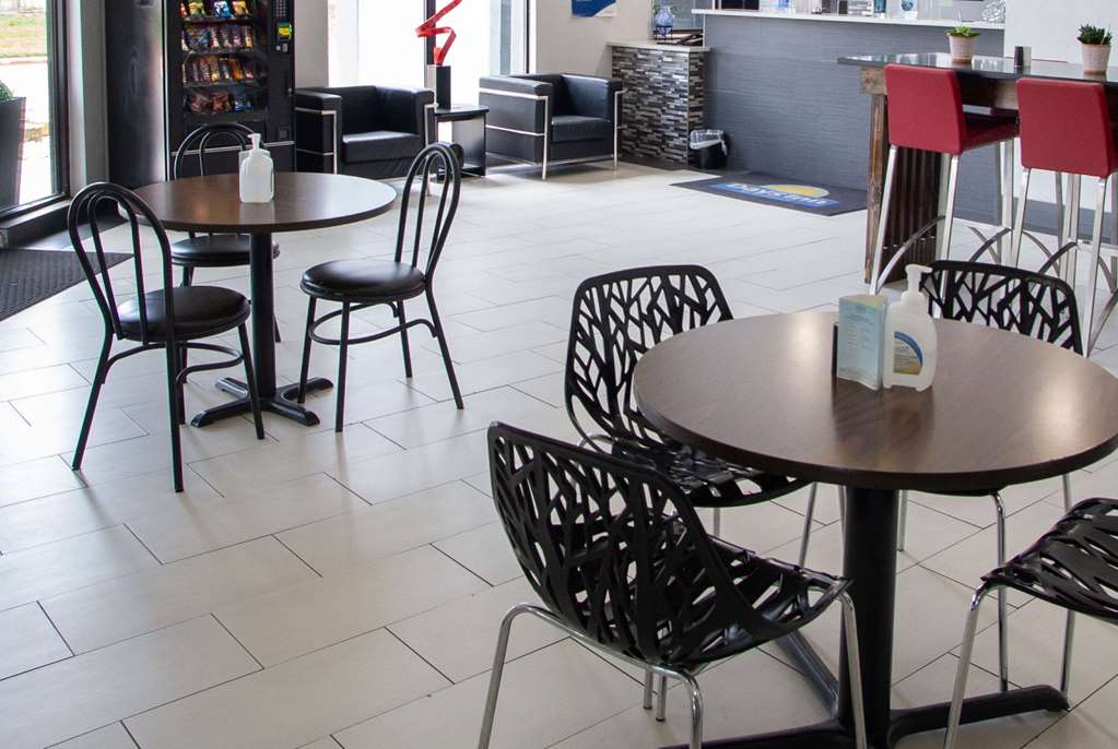 Days Inn by Wyndham Amarillo Medical Center - photo 17