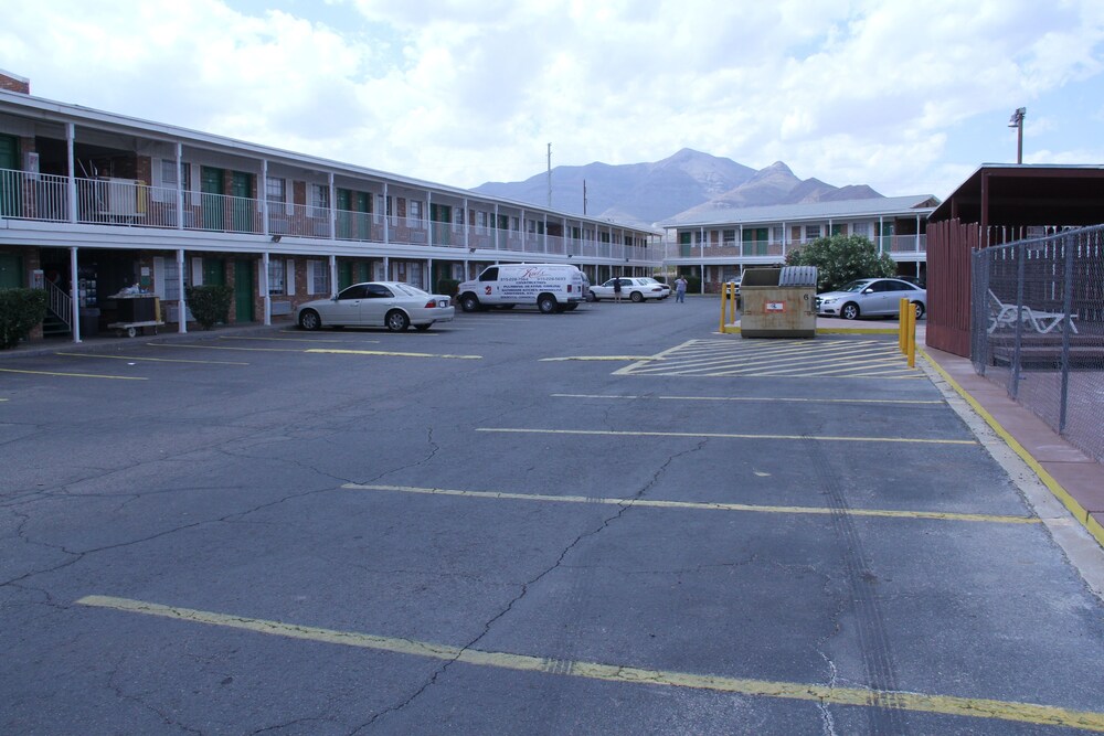 SuperLodge Motel - photo 57