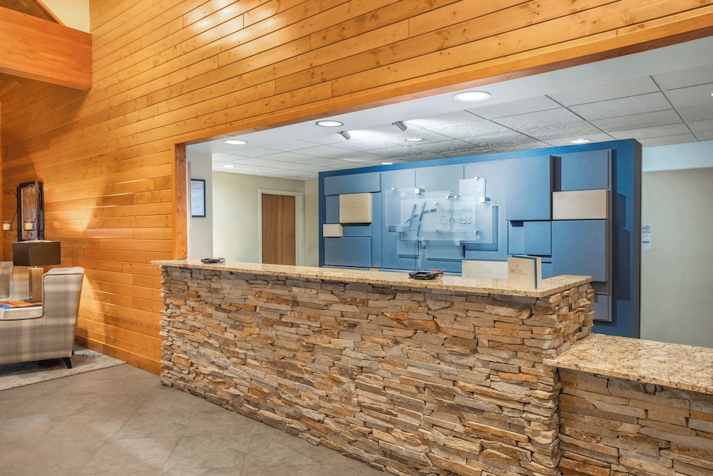 Holiday Inn Express & Suites Hayward by IHG - photo 105