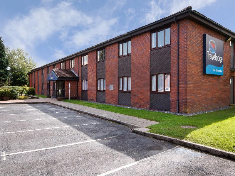 Travelodge Llanelli Cross Hands — hotel in Llanelli