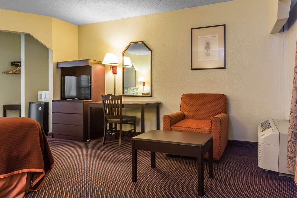 Rodeway Inn Marietta near Dobbins ARB - photo 16