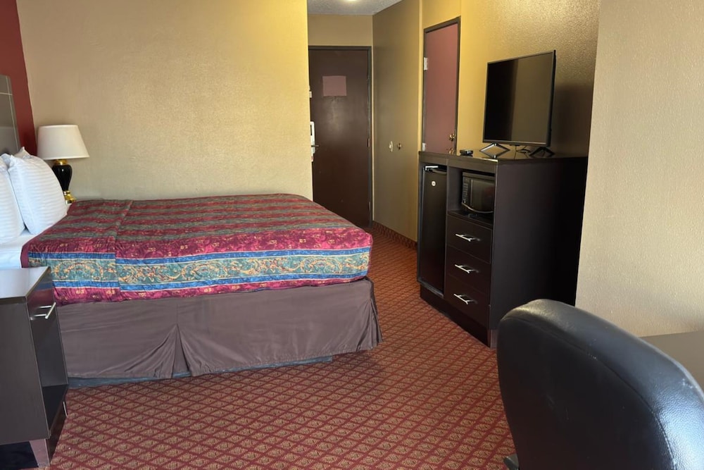Surestay Plus Hotel by Best Western Oklahoma City North - photo 4