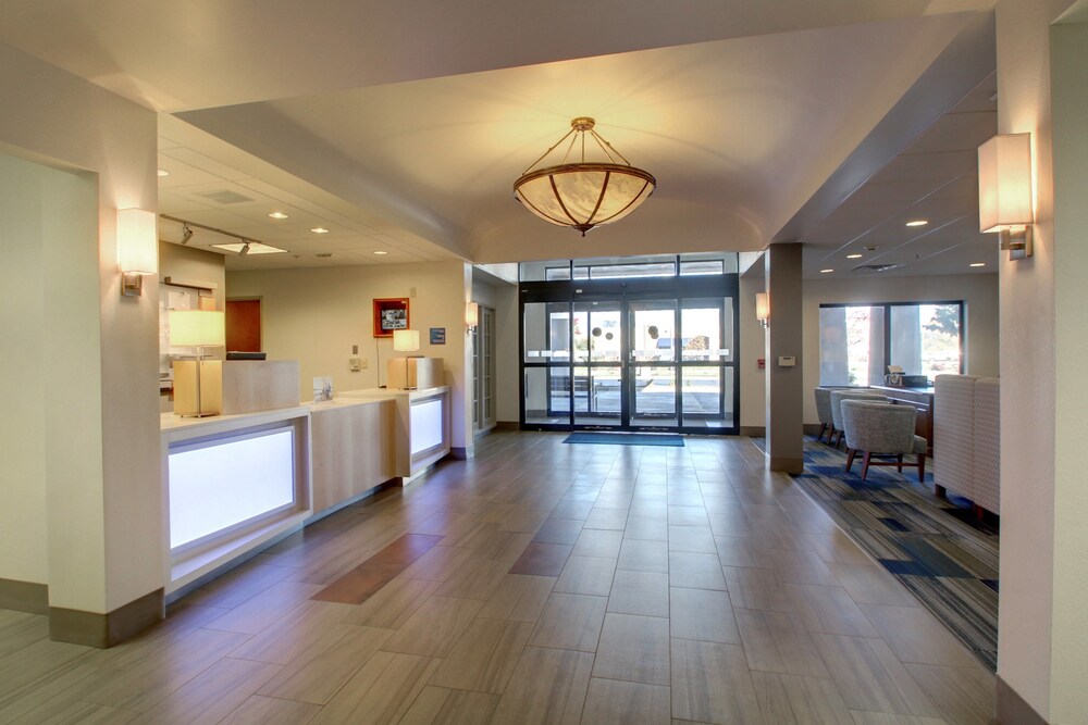 Holiday Inn Express Milwaukee North Brown Deer Mequon by IHG - photo 44