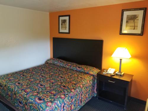 Americas Best Inn Macon - photo 6