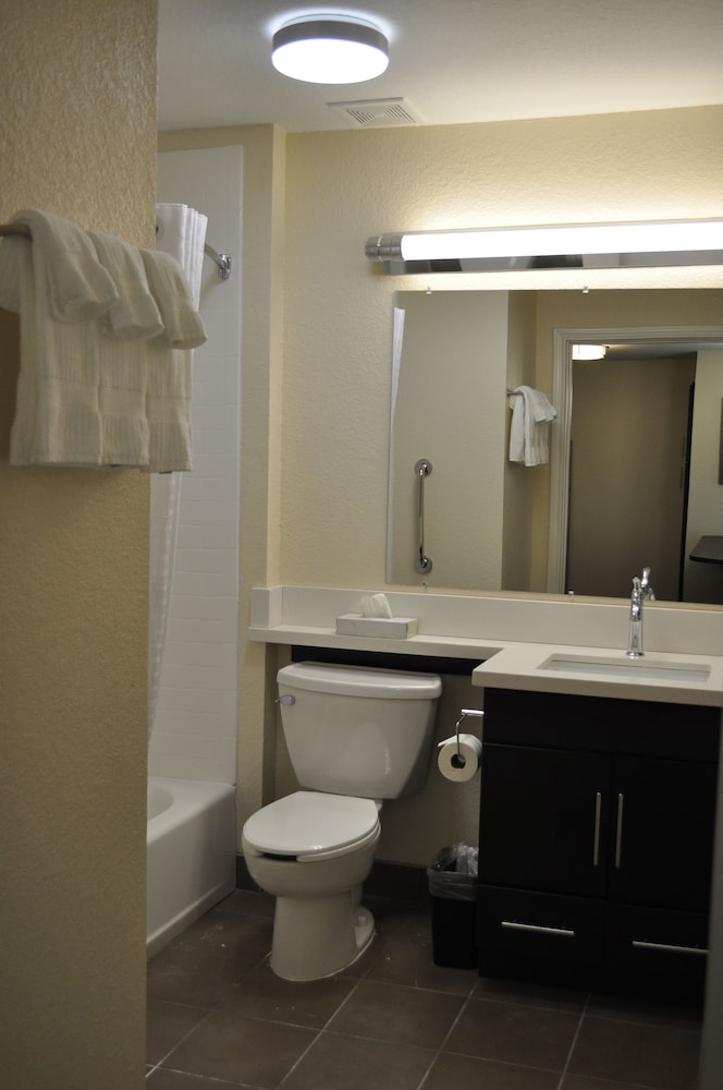 Candlewood Suites Bay City by IHG - photo 29