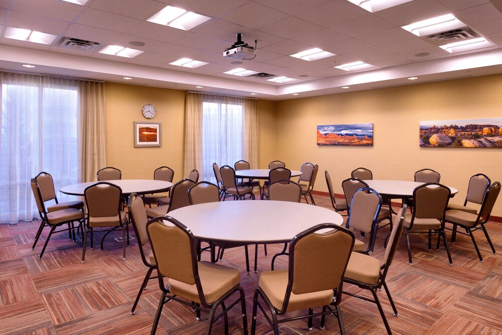 Fairfield by Marriott Inn & Suites Moab - photo 38