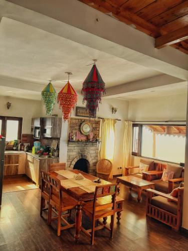Panorama by Meraki Entire villa with Himalayan View — 4-Star Luxury Hotel in Ranikhet, India