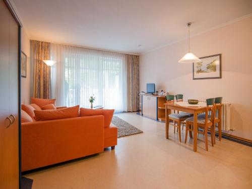 Dünenpark Binz Komfort Ferienwohnung mit 1 Schlafzimmer und Balkon im Obergeschoss 105 — 4-Star Luxury Hotel in Ostseebad Binz, Germany