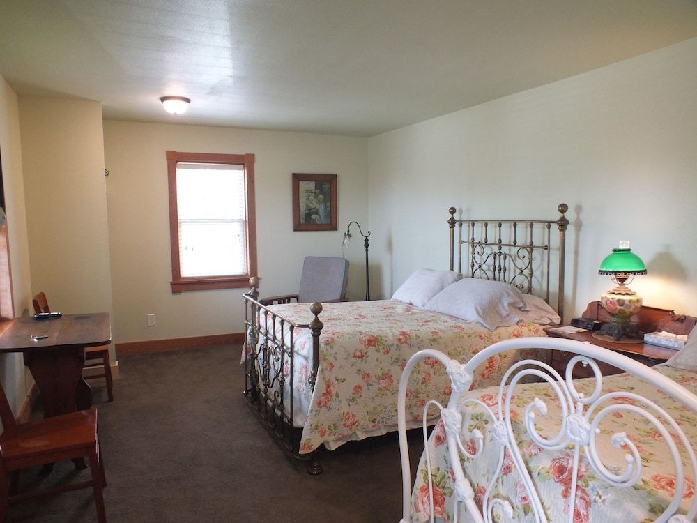 Scarborough Inn - photo 6