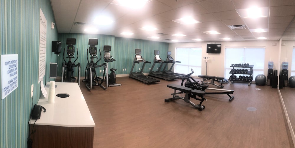 Holiday Inn Express & Suites Warrensburg North by IHG - photo 29