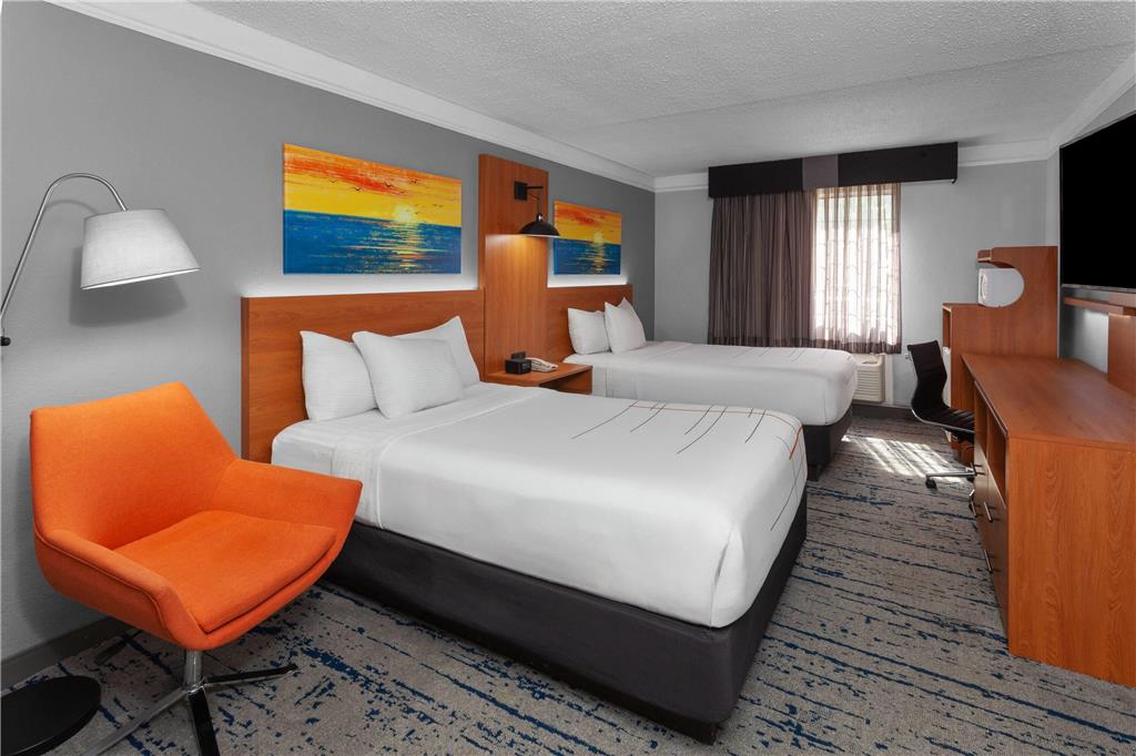 La Quinta Inn by Wyndham Champaign - photo 28