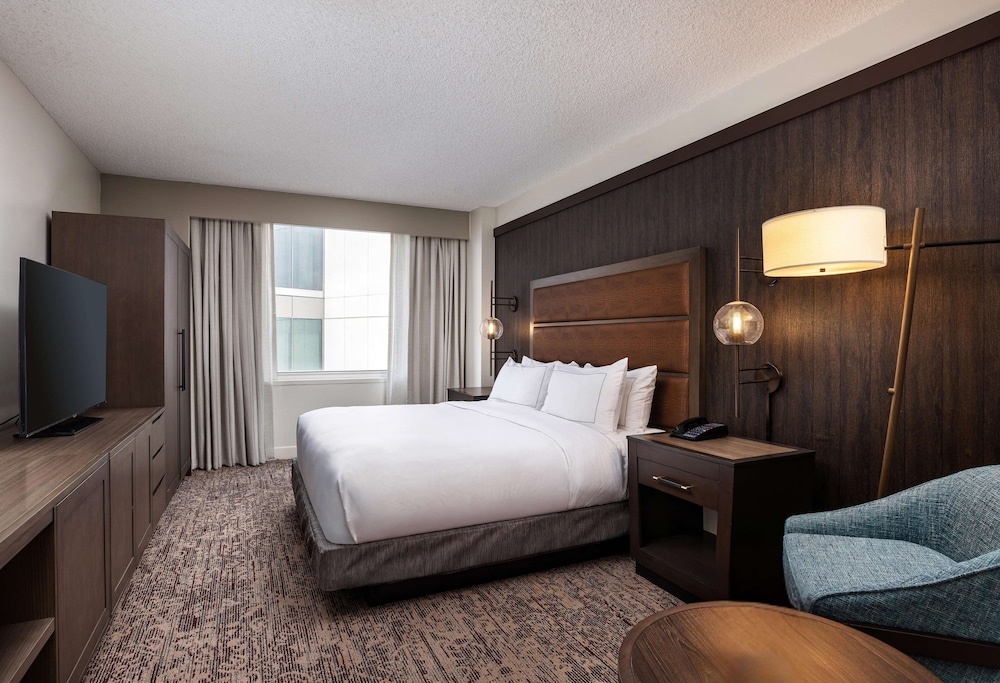 DoubleTree Suites by Hilton Austin Downtown Capitol - photo 12