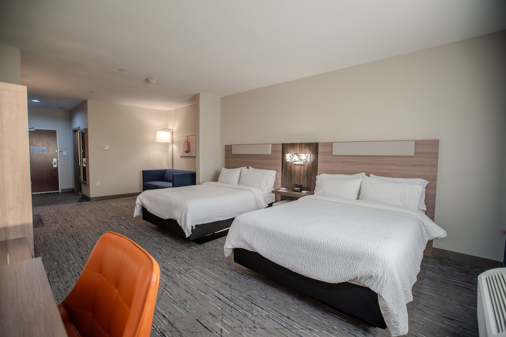Holiday Inn Express Cleveland by IHG - photo 5
