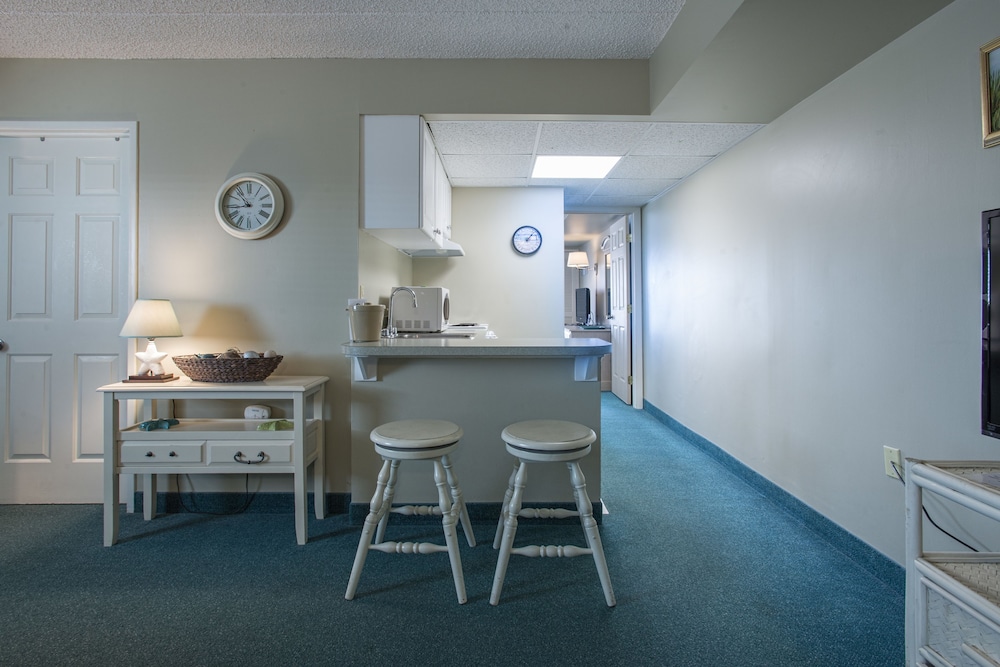 Biscayne Suites - photo 22