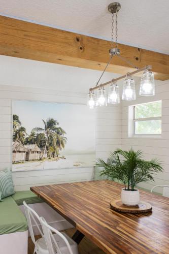 Starfish Beach House — 4-Star Luxury Hotel in Tampa, United States
