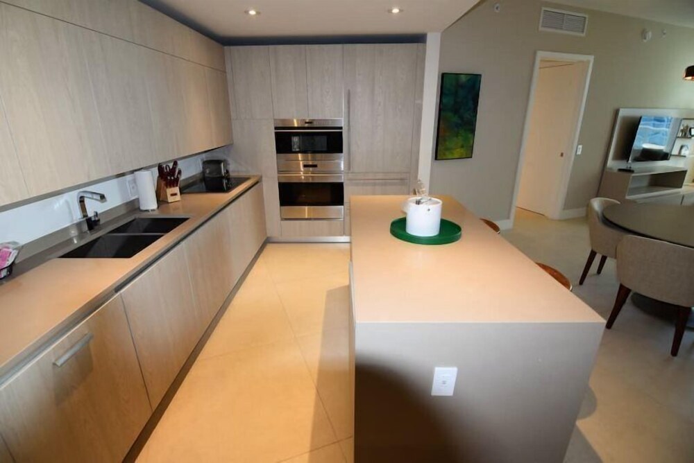 Oceanfront & Bay View 2 Bed 2 Bath @ Hyde Beach Resort - photo 17