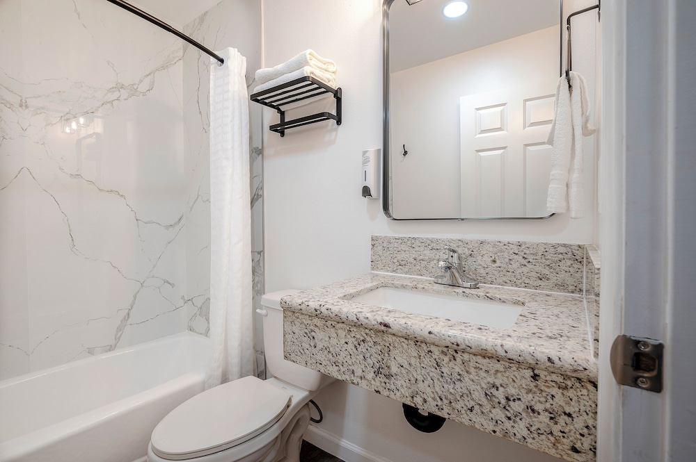 La Casita Inn - photo 13