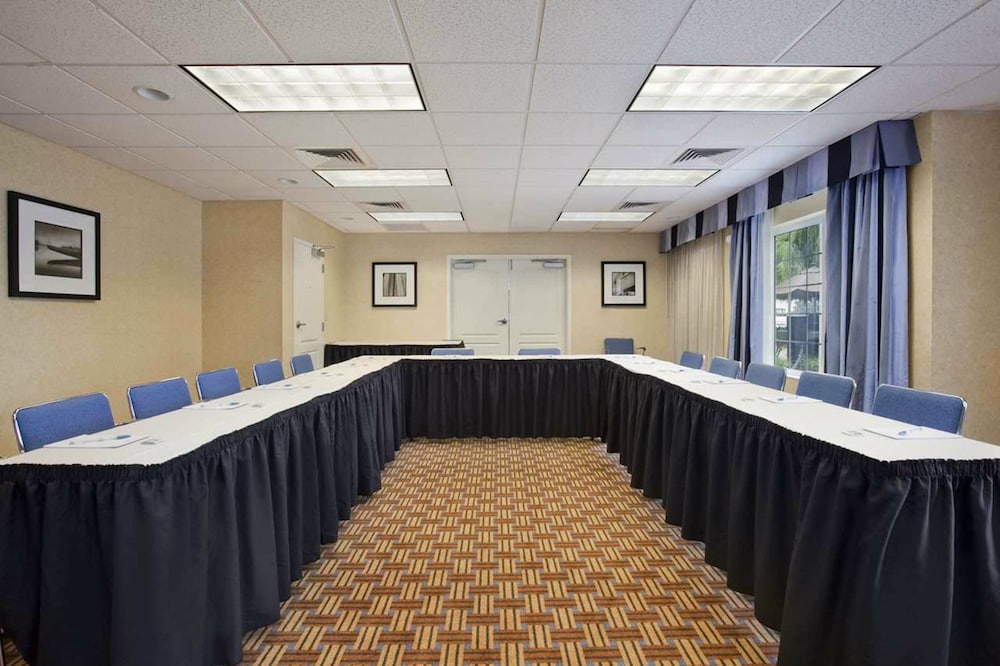 Homewood Suites by Hilton Oakland Waterfront - photo 46